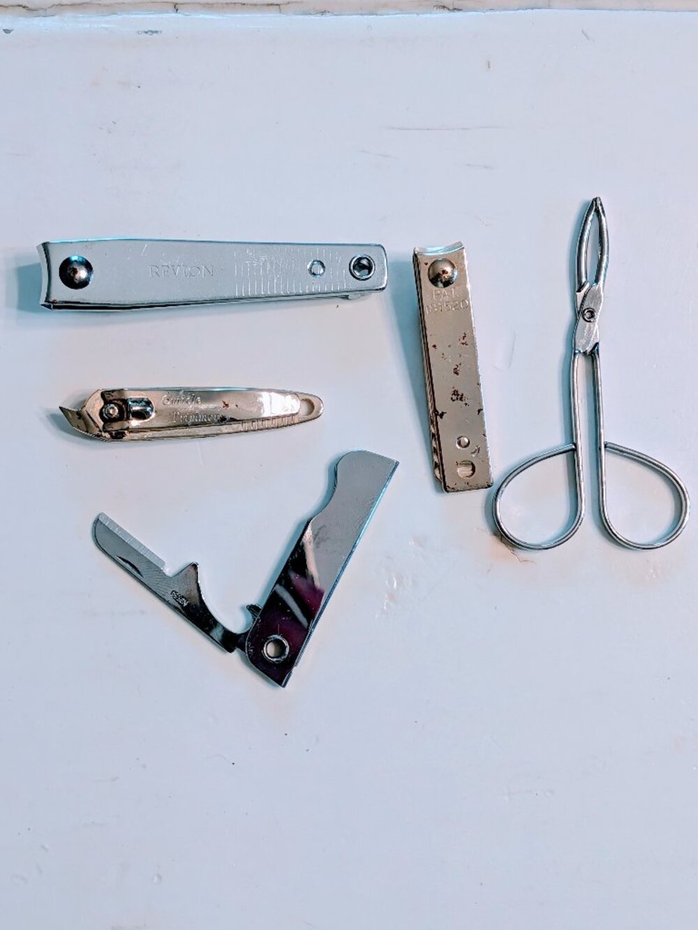VTG Lot of 5 Manicure Nail Set Revlon Clippers Cuticle Trimmer Gold Plated Korea